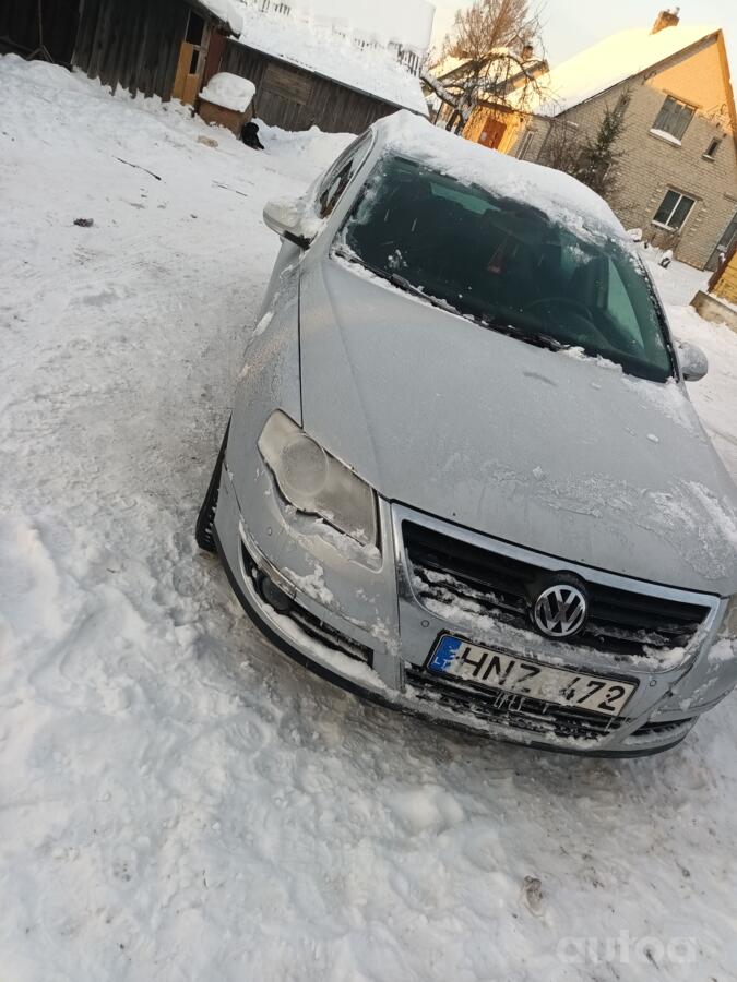 Volkswagen Passat B6 wagon 5-doors
