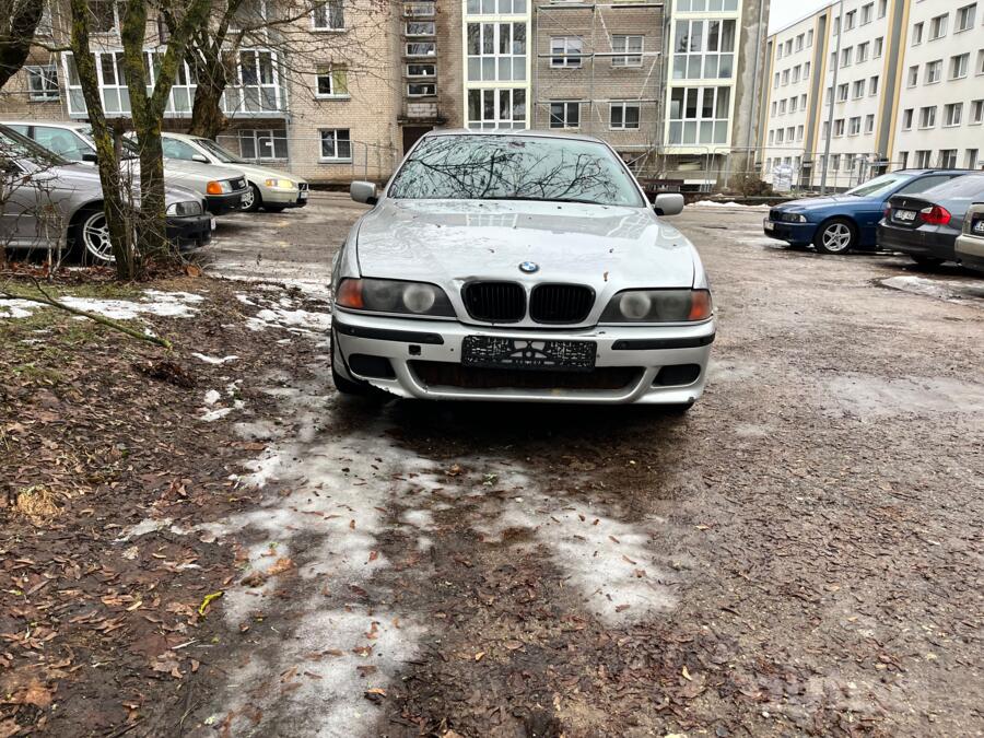BMW 5 Series E39 Sedan 4-doors