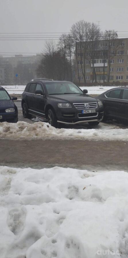 Volkswagen Touareg 1 generation Crossover