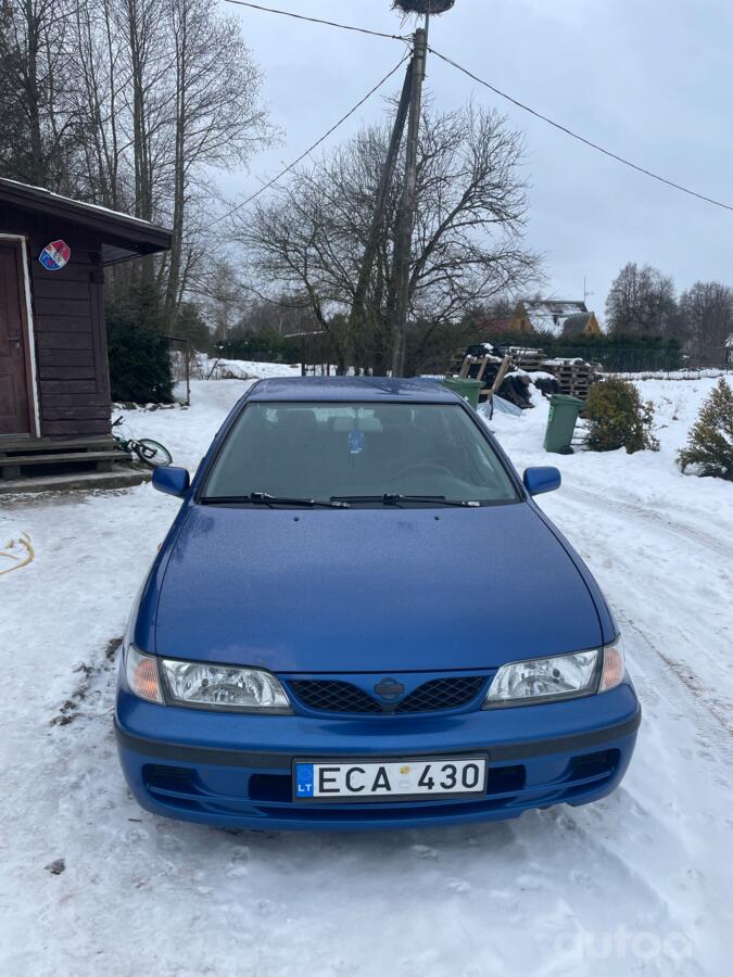 Nissan Almera N15 Hatchback 5-doors