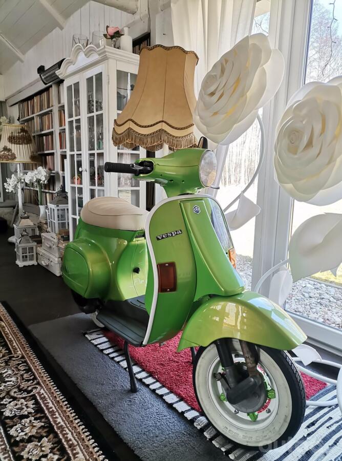 Vespa 50