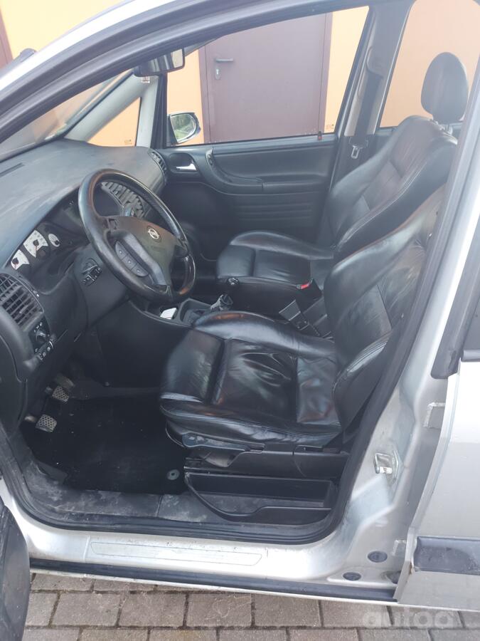 Opel Zafira A Minivan 5-doors