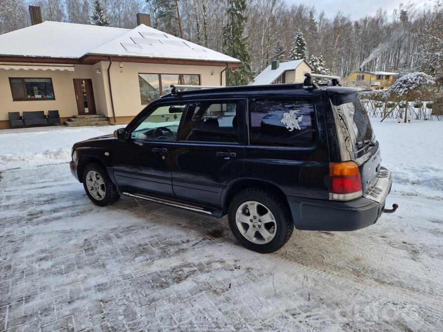 Subaru Forester 1 generation JP-spec crossover 5-doors