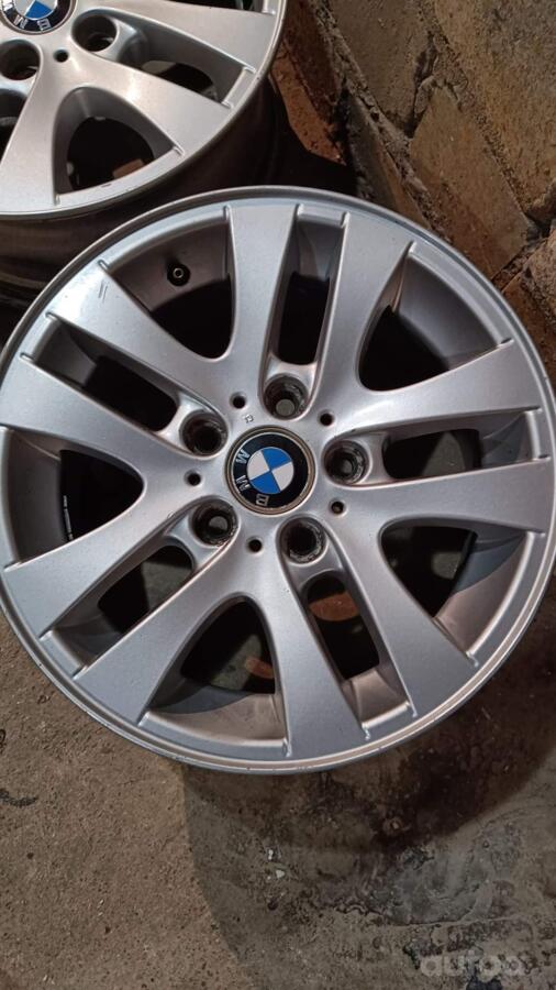 BMW, stop lekki