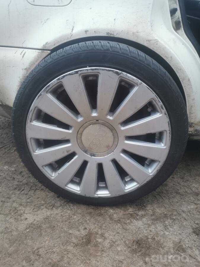 Audi, stop lekki