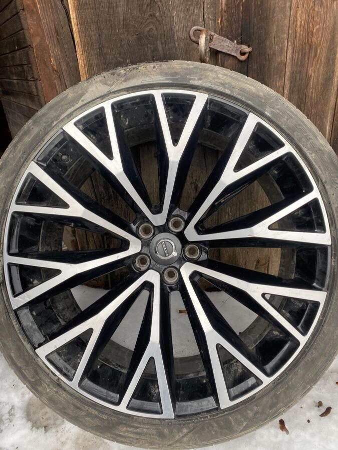 Volvo, stop lekki
