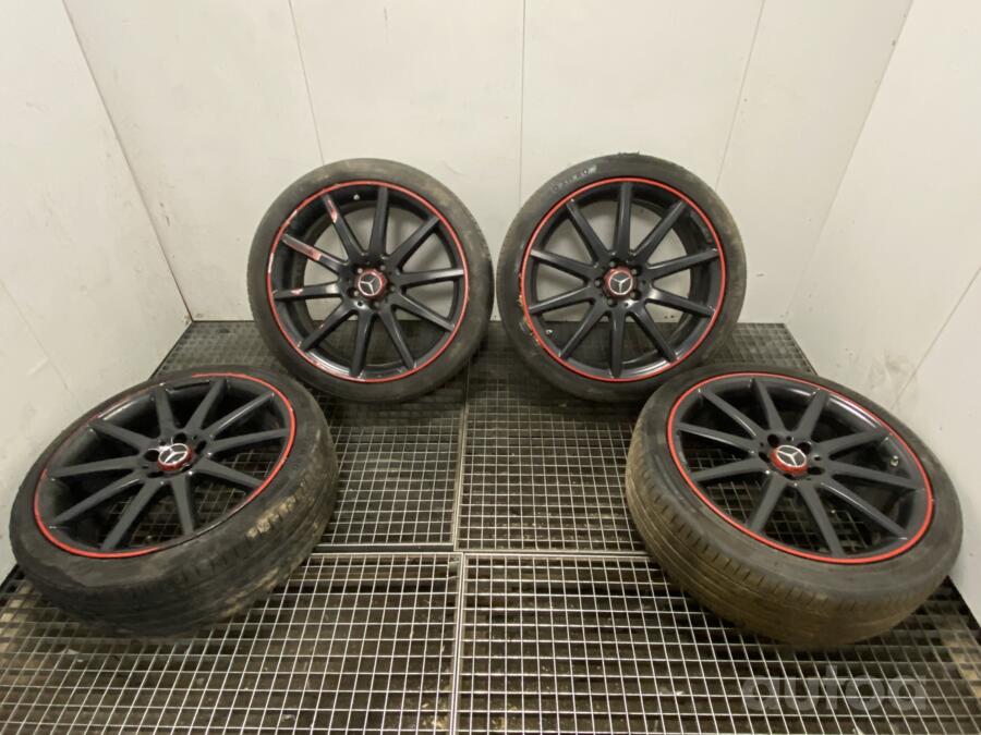Mercedes-Benz, stop lekki