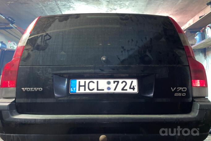Volvo V70 2 generation wagon