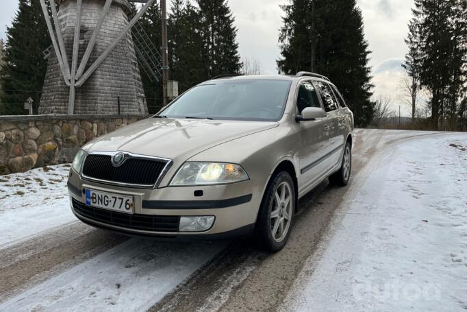 Skoda Octavia 2 generation Combi wagon 5-doors