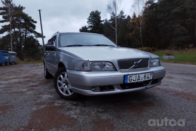 Volvo V70 1 generation wagon