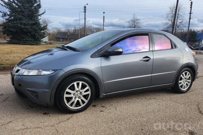 Honda Civic 8 generation Hatchback 5-doors