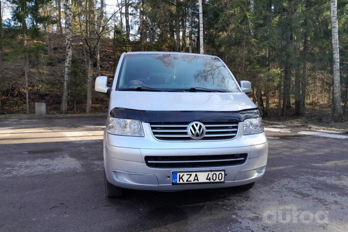 Volkswagen Caravelle T5 Minivan