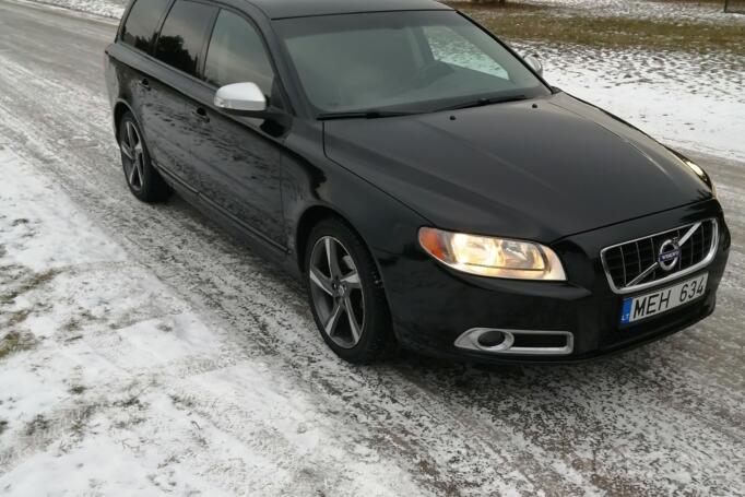 Volvo V70 3 generation wagon
