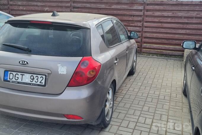 Kia Cee'd 1 generation Hatchback 5-doors