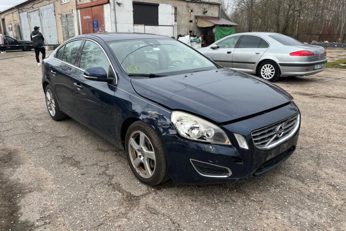 Volvo S60 2 generation Sedan