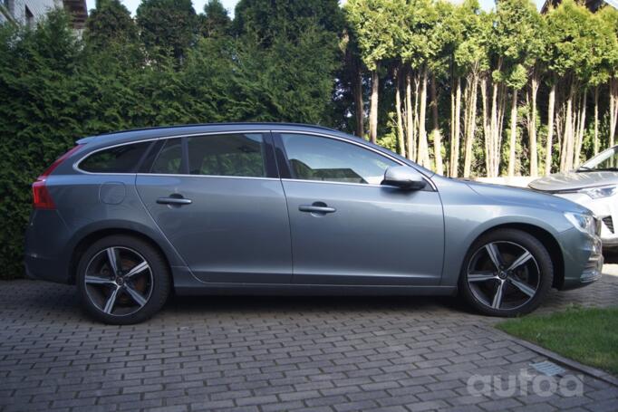 Volvo V60 1 generation [restyling] wagon 5-doors
