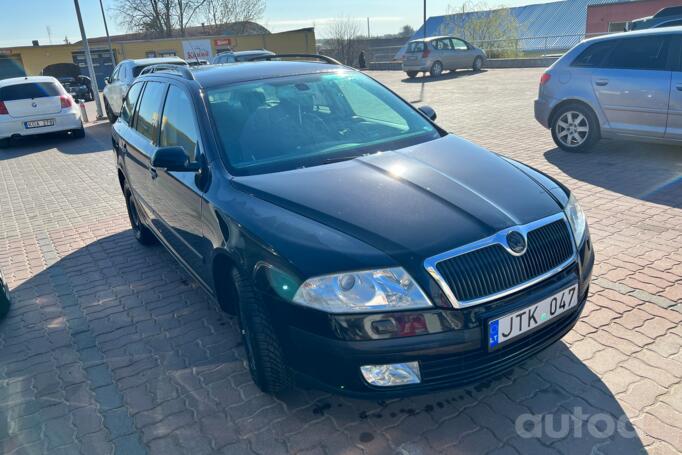 Skoda Octavia 2 generation Combi wagon 5-doors