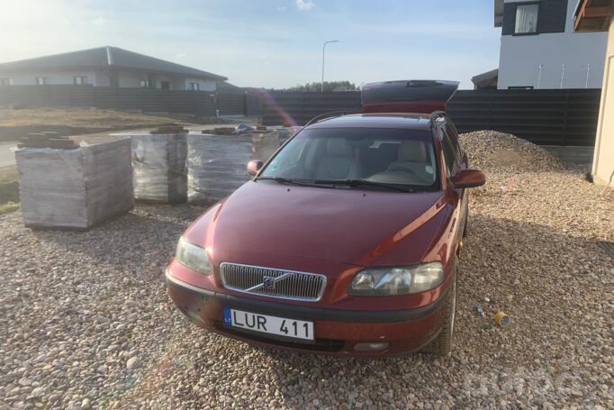 Volvo V70 2 generation R wagon 5-doors