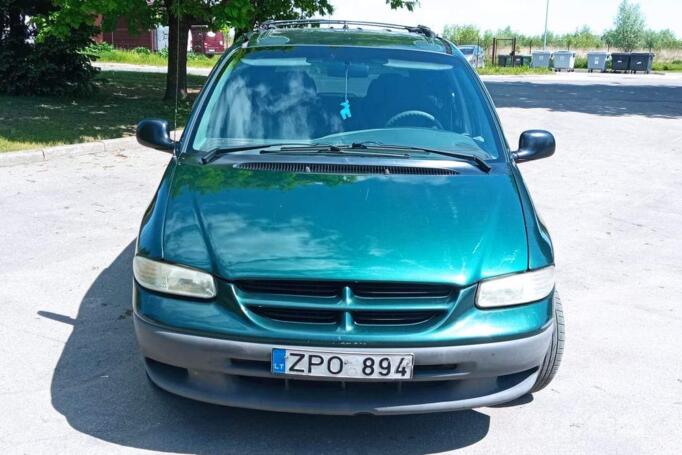 Chrysler Voyager 3 generation Grand minivan 5-doors