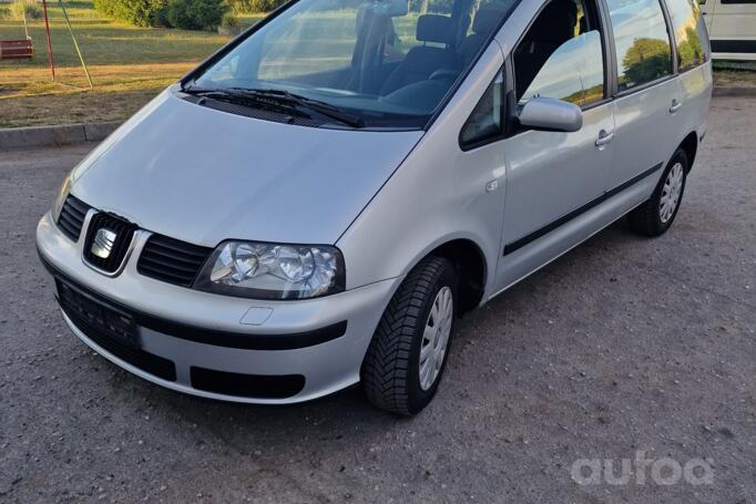 SEAT Alhambra 1 generation [restyling] Minivan