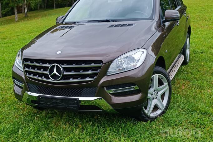 Mercedes-Benz M-Class W166 Crossover 5-doors
