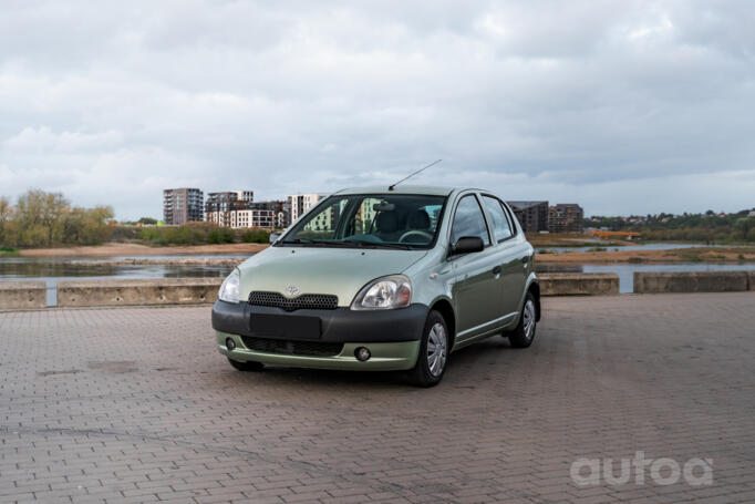 Toyota Yaris 1 generation