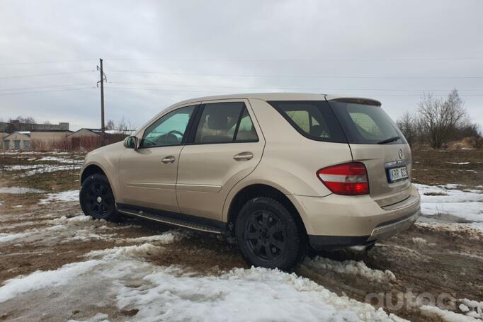 Mercedes-Benz M-Class W164 Crossover 5-doors