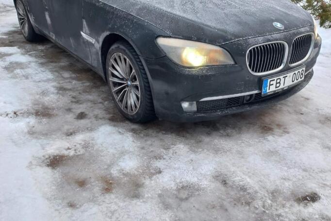 BMW 7 Series F01/F02 Sedan