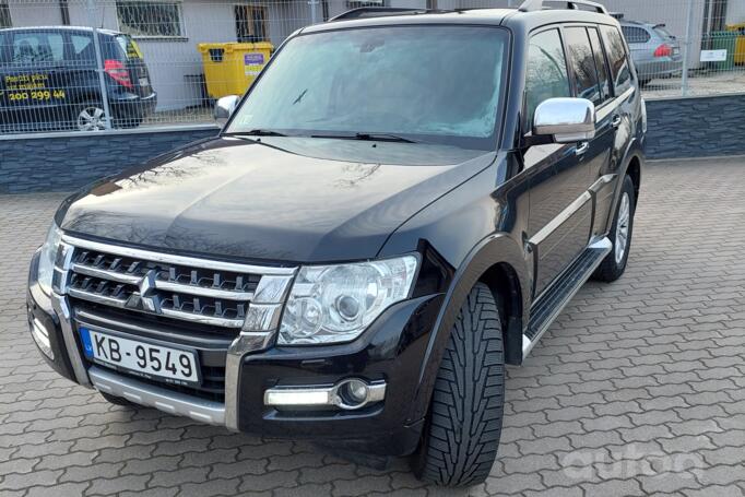 Mitsubishi Pajero 4 generation [2th restyling] SUV