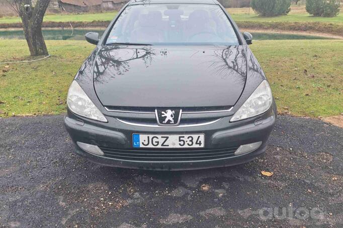 Peugeot 607