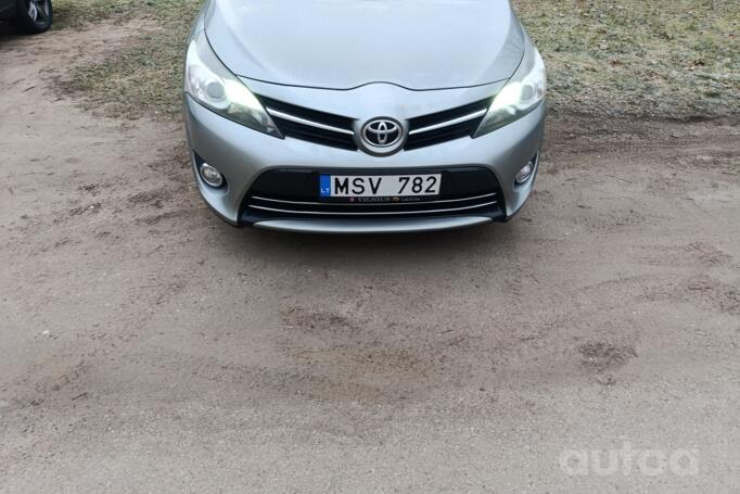 Toyota Verso 1 generation [restyling] Minivan