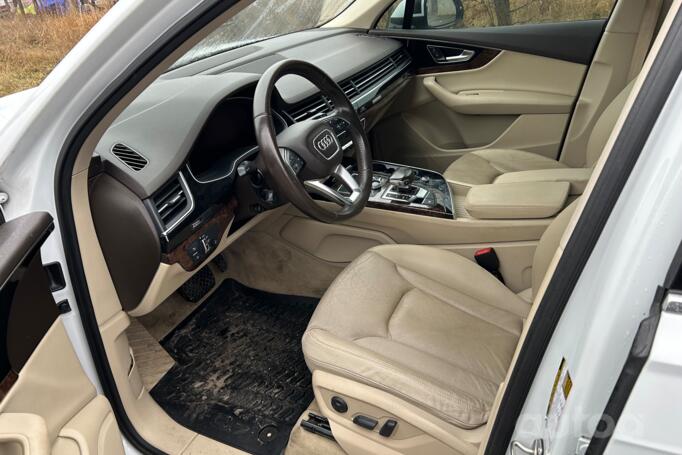 Audi Q7 4M Crossover