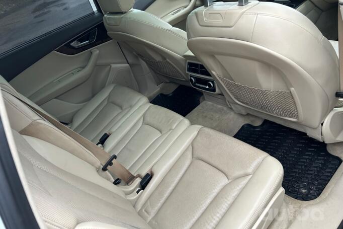 Audi Q7 4M Crossover