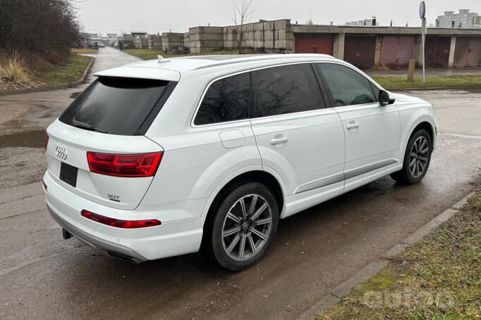 Audi Q7 4M Crossover