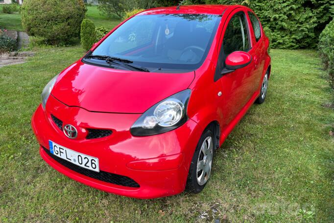 Toyota Aygo 1 generation [restyling] Hatchback 3-doors