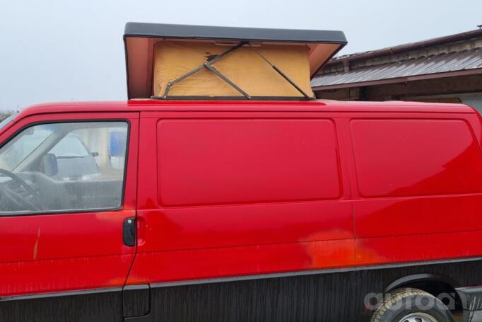 Volkswagen Transporter T4 Minivan 4-doors