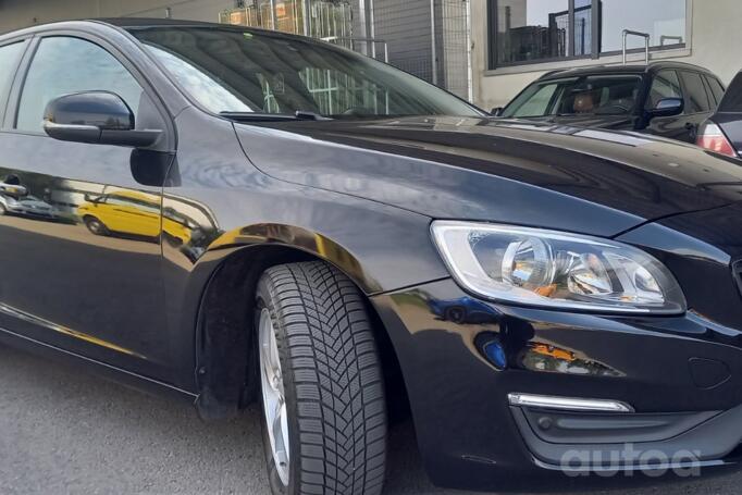 Volvo V60 1 generation [restyling] wagon 5-doors