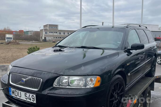 Volvo V70 2 generation [restyling] wagon 5-doors