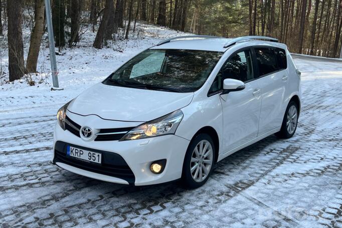 Toyota Verso 1 generation [restyling] Minivan