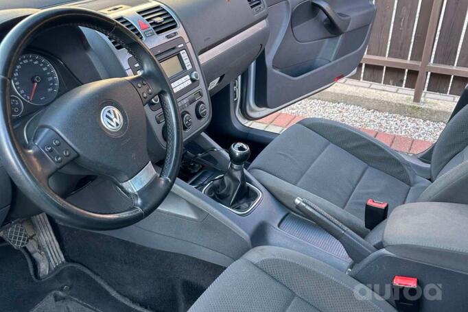 Volkswagen Golf 5 generation Hatchback 5-doors