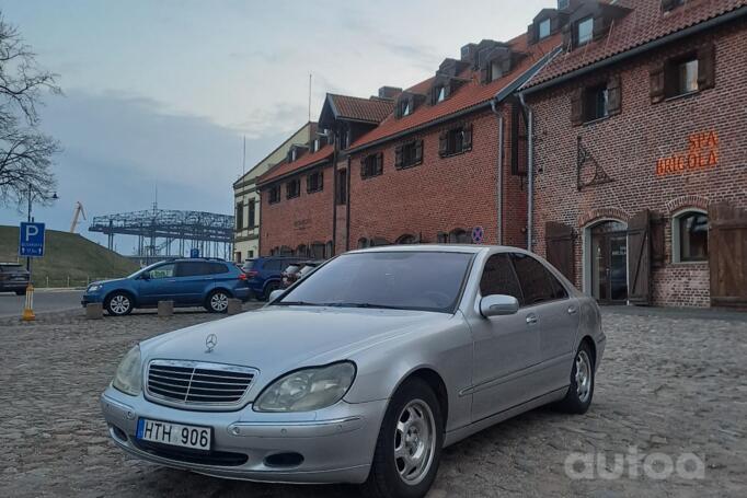 Mercedes-Benz S-Class W220 Sedan
