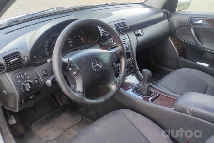 Mercedes-Benz C-Class W203/S203/CL203 Sedan