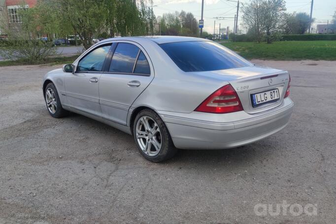 Mercedes-Benz C-Class W203/S203/CL203 Sedan