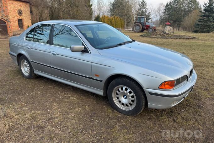BMW 5 Series E39 Sedan 4-doors
