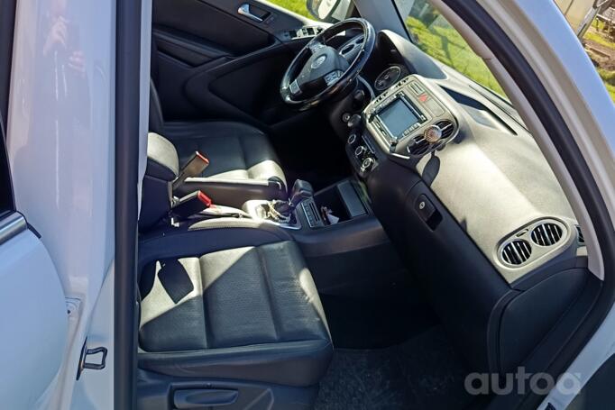 Volkswagen Tiguan 1 generation Crossover