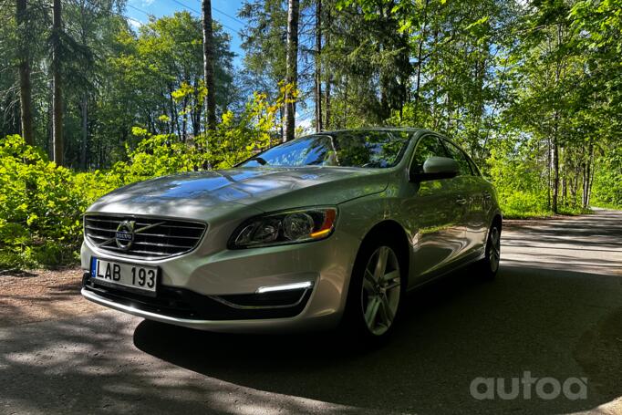 Volvo S60 2 generation [restyling] Sedan 4-doors