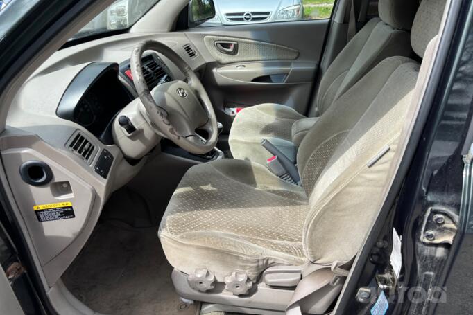 Hyundai Tucson 1 generation Crossover