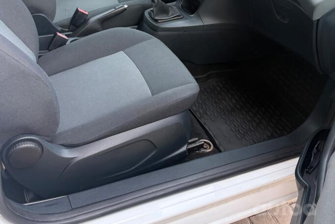 Ford Fiesta 6 generation Hatchback 3-doors