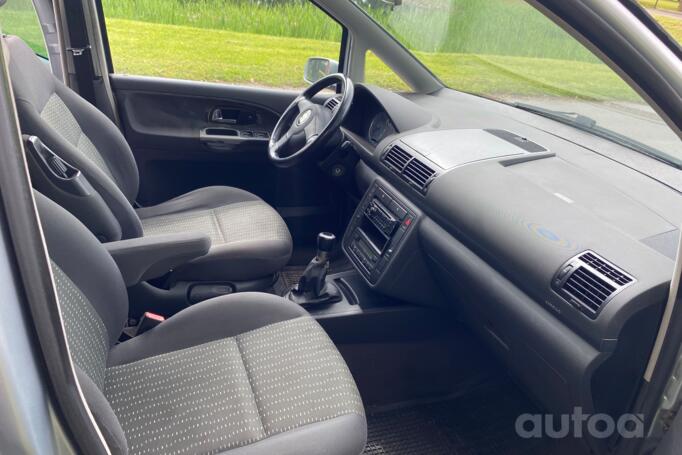 SEAT Alhambra 1 generation [restyling] Minivan