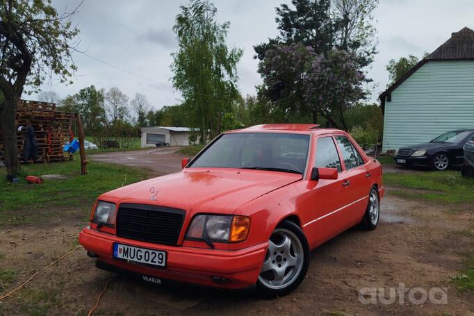 Mercedes-Benz E-Class W124 [2th restyling] Sedan